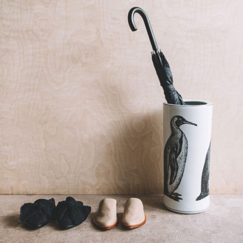 CERAMIC PENGUIN UMBRELLA STAND